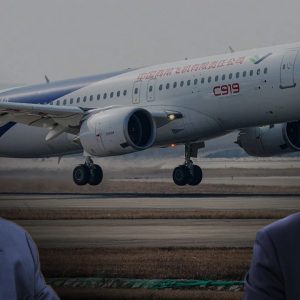 Mua máy bay chở khách của Trung Quốc: Vì sao Vietnam Airlines cố đâm đầu vào chỗ chết?